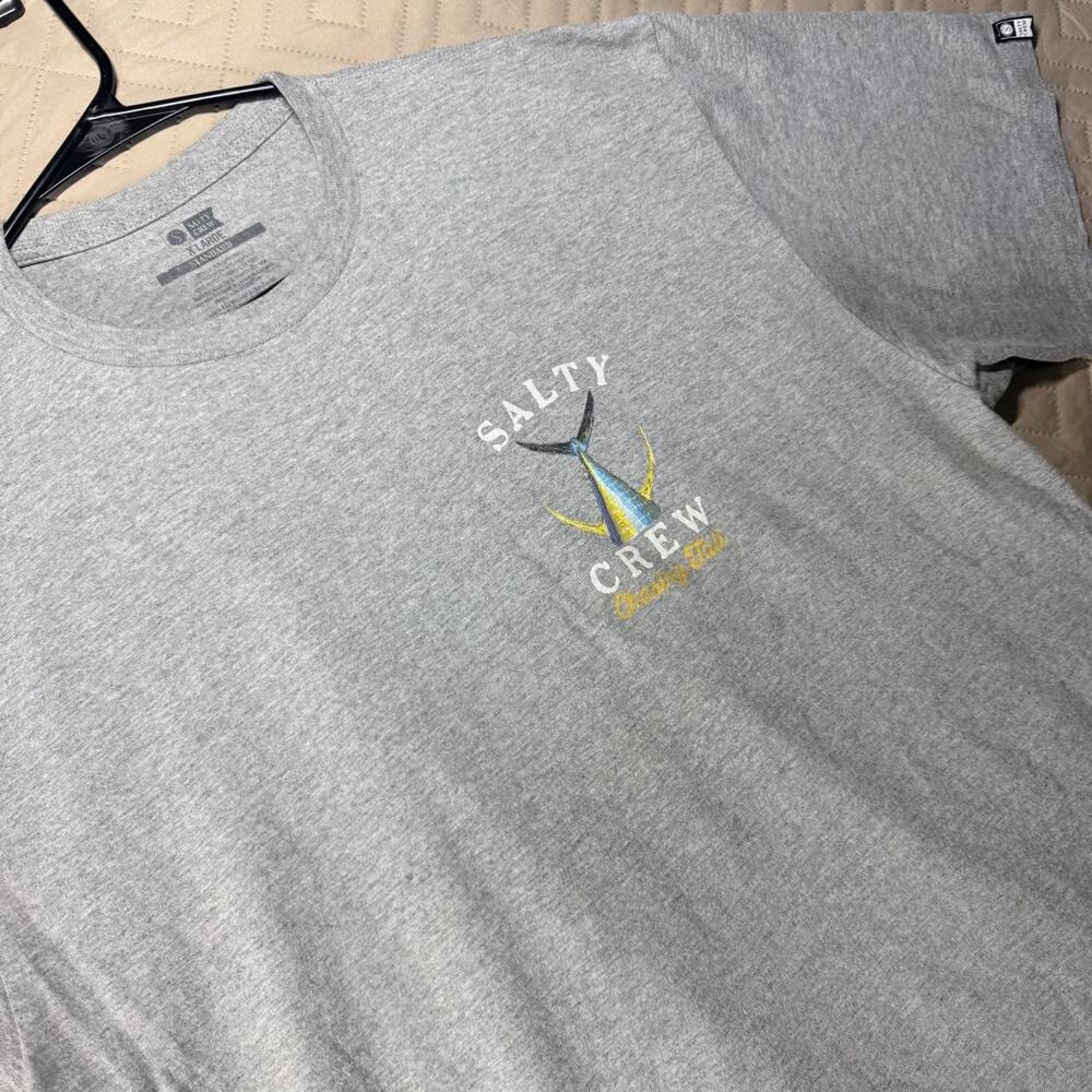 Men Salty Crew size XL gray t-shirt yellow and blue fish graphic FISHERMAN